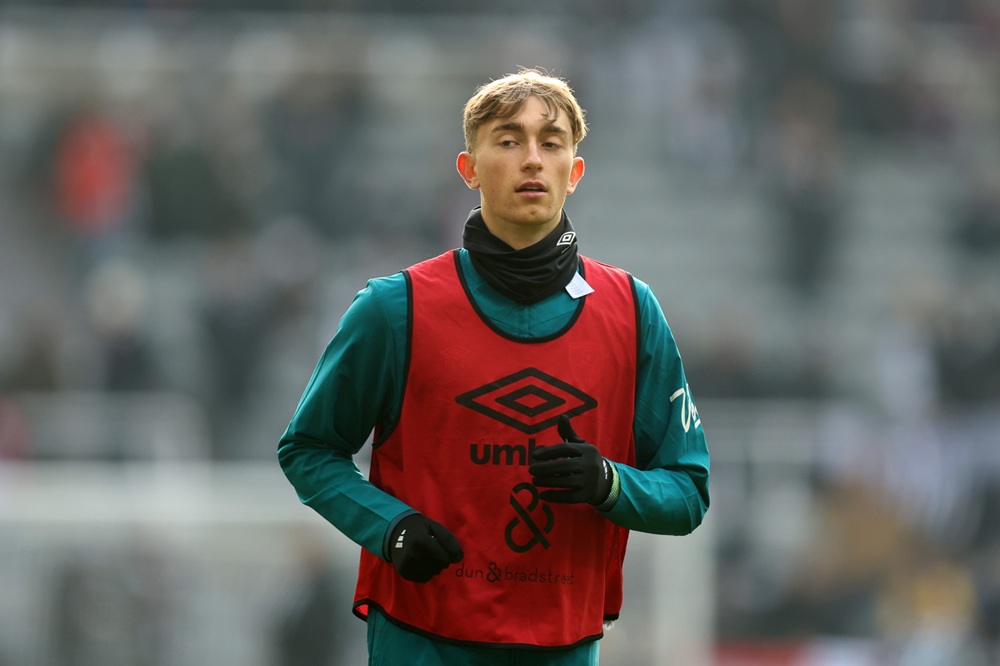 Dean Huijsen : Entre Arsenal et Real Madrid, le Dilemme du Futur du Jeune Défenseur