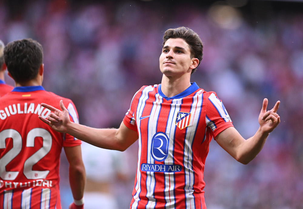 Julian Alvarez : La Bataille Épique pour l'Avant-Centre de l'Atletico Madrid