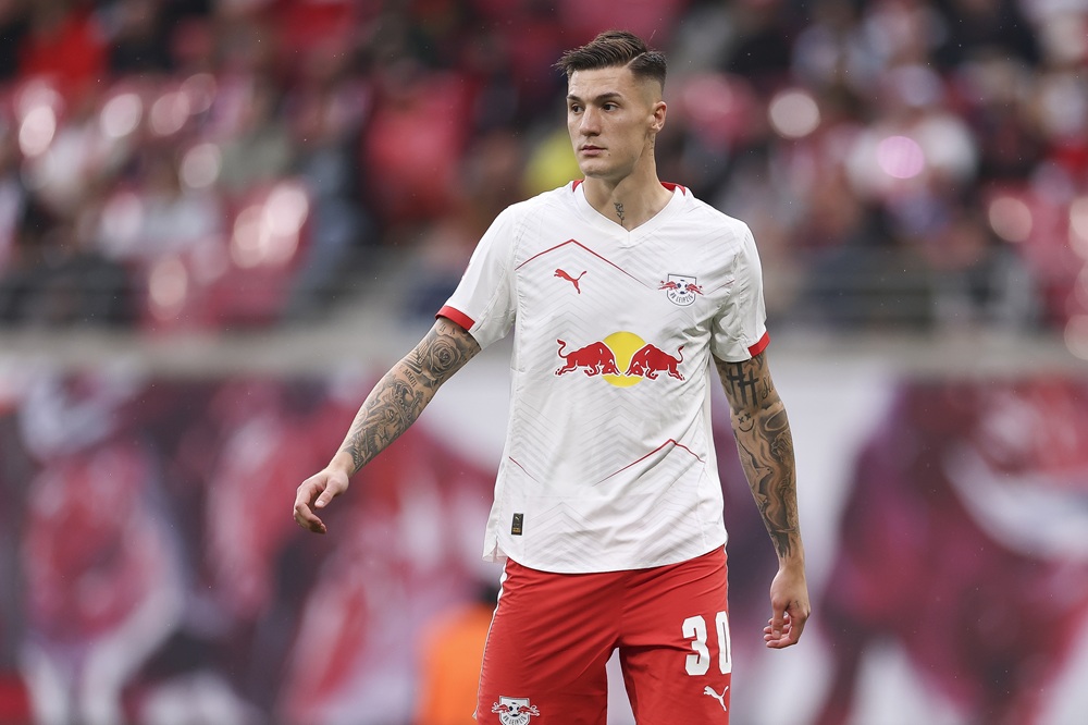 Viktor Gyökeres : La Bataille Épique entre Arsenal et Manchester United pour le Buteur Suédois