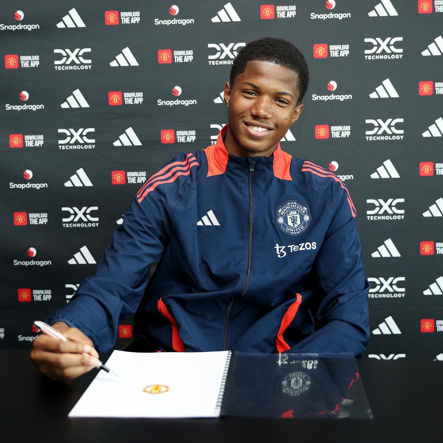 Martin Obi : Le prodige de Manchester United qui fait exploser les salaires !